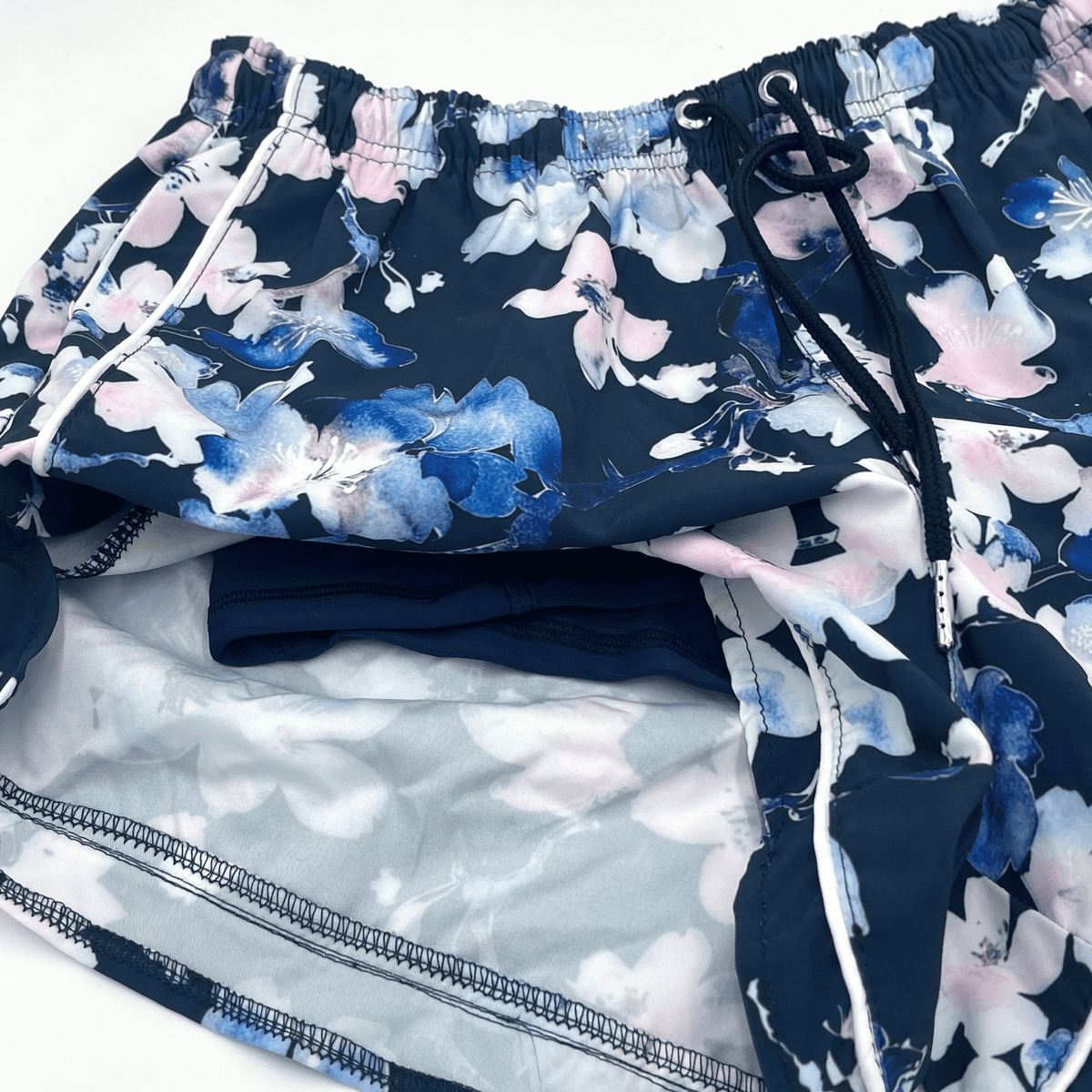 Kikx LUNAFLOW Shorts in Twilight Sayuki with White Piping and Navy Inner