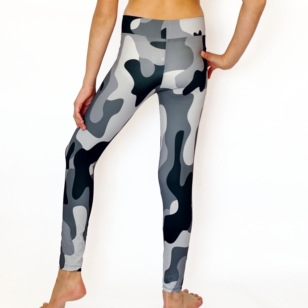 Kikx Full Length Leggings with High Waist in Grey Large Military Camo 