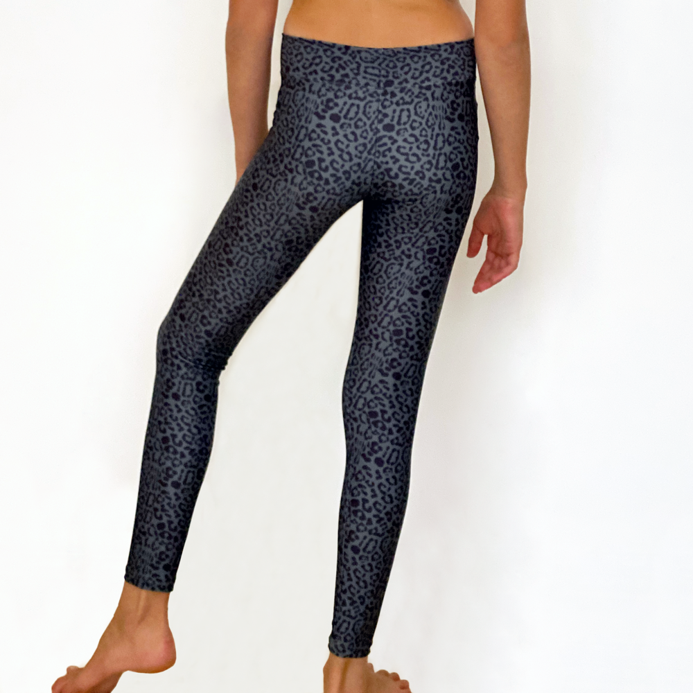 Kikx Full Length Leggings with High Waist in Leopard Print on Dark Grey