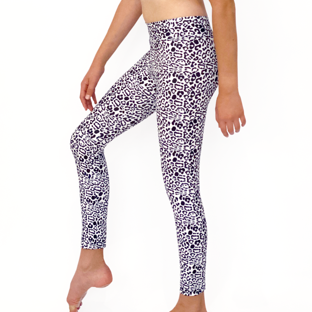 Kikx Full Length Leggings with High Waist in Leopard Print on White