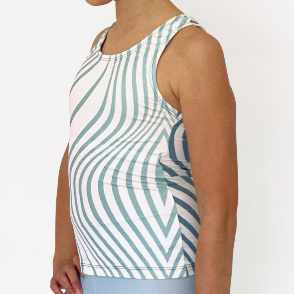 Kikx Kayla Style Sleeveless Full Length Racer Back Top in Large Wavy Illusion Blended Aqua to Teal on White